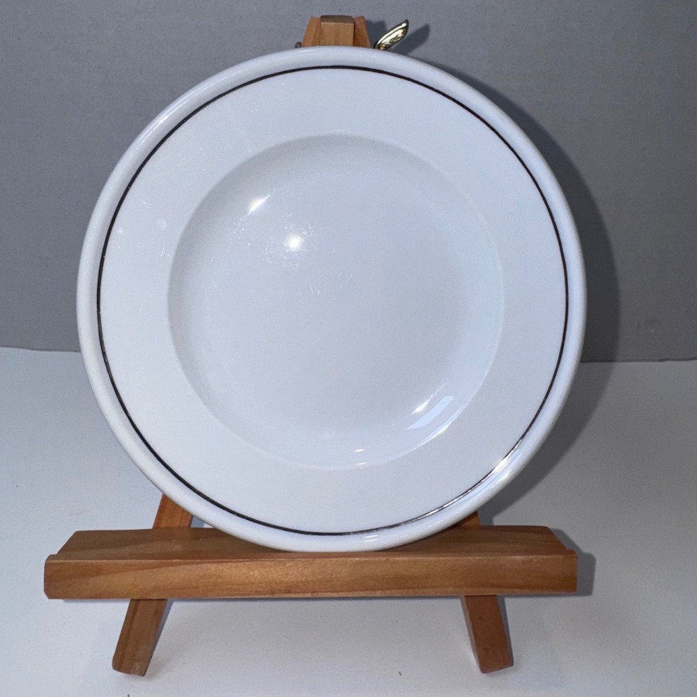 Delta Air Lines ABCO Dinner Plates Set of 8 White Silver Rim 0442-02673
